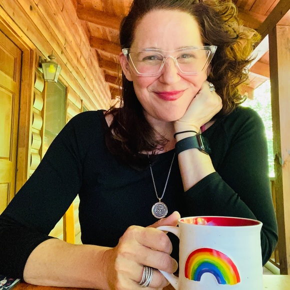 Meet your Posher, Sharon - Picture 1 of 1